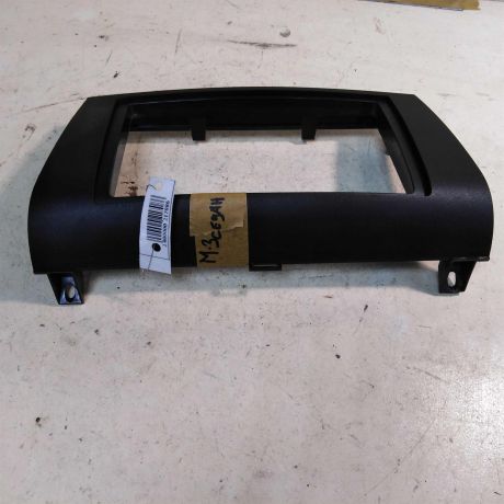 ramka-centralnaia-magnitoly-mazda-3-bk-sedan-mkpp-16i-art-34958-big-0