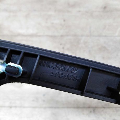 ramka-centralnaia-torpedy-volkswagen-polo-sedan-art-34959-big-1