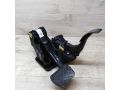 pedalnyi-uzel-blok-pedalei-pedal-tormoza-pedal-gaza-volkswagen-polo-sedan-2013-god-16-cfn-akpp-art-34973-small-0