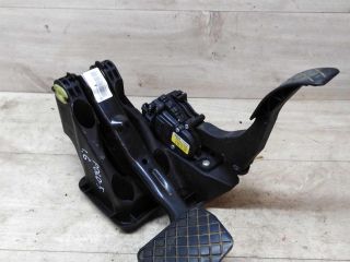 pedalnyi-uzel-blok-pedalei-pedal-tormoza-pedal-gaza-volkswagen-polo-sedan-2013-god-16-cfn-akpp-art-34973