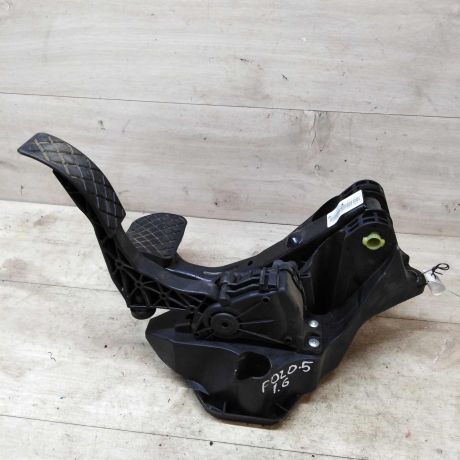 pedalnyi-uzel-blok-pedalei-pedal-tormoza-pedal-gaza-volkswagen-polo-sedan-2013-god-16-cfn-akpp-art-34973-big-1
