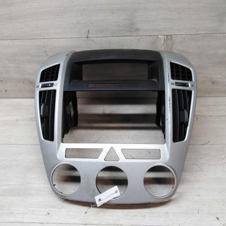 ramka-centralnaia-torpedy-kia-ceed-art-35400-big-0