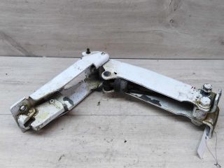 petlia-dveri-zadniaia-pravaia-nizniaia-mercedes-benz-vito-w638-art-35795