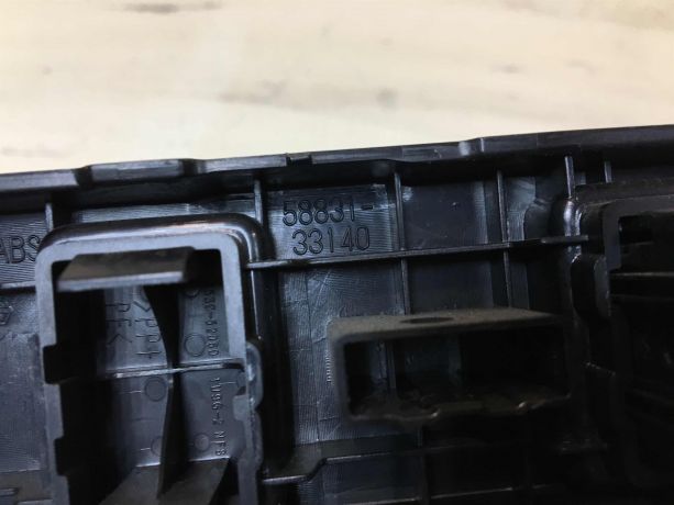 pepelnica-knopka-podogreva-sidenii-toyota-camry-v50-art-36174-big-2