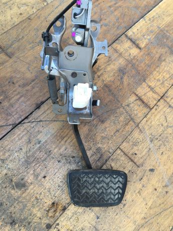 pedal-tormoza-toyota-camry-v50-art-36420-big-3
