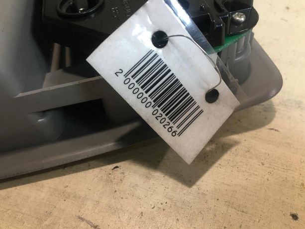 fonar-osveshheniia-salona-ocecnik-plafon-toyota-camry-v50-art-36503-big-2