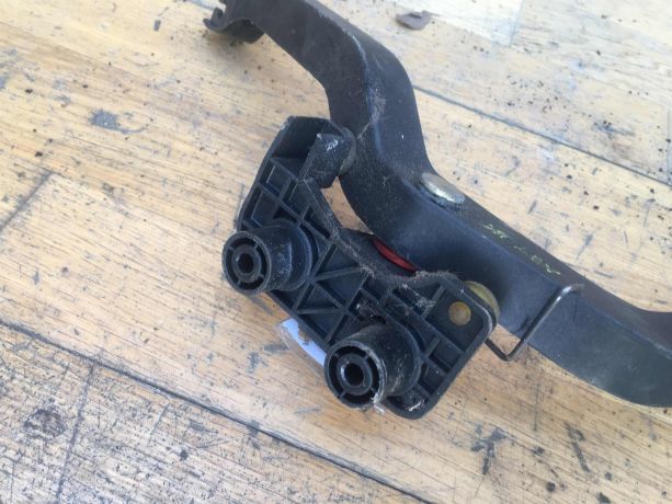 pedal-gaza-hyundai-elantra-3-xd-2-rest-art-36871-big-1