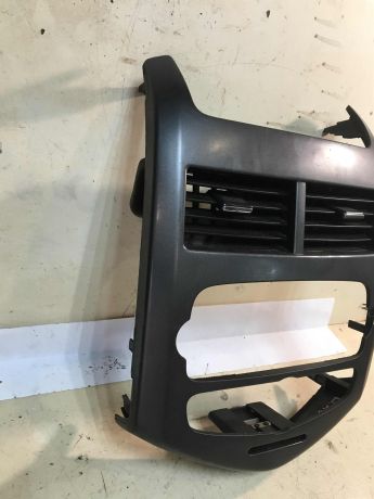 ramka-magnitoly-centralnoi-konsoli-chevrolet-aveo-t300-art-36956-big-5