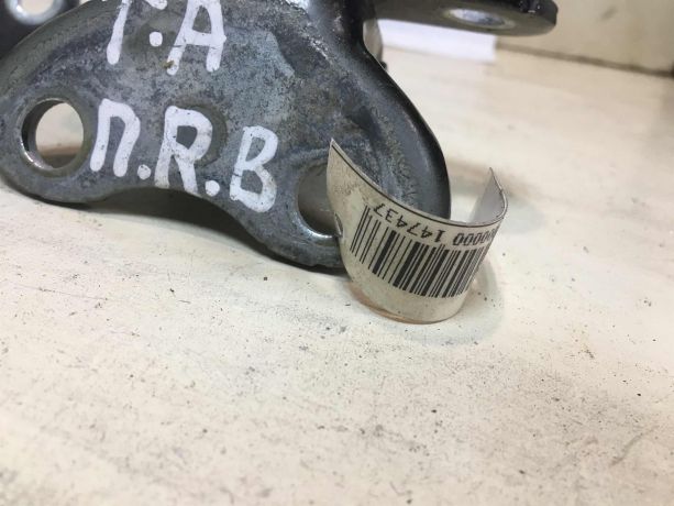 petlia-dveri-toyota-avensis-iii-art-37145-big-3