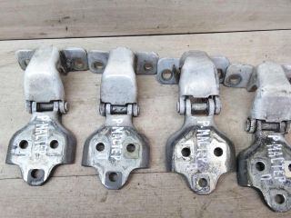 petlia-dveri-peredniaia-renault-master-art-37254