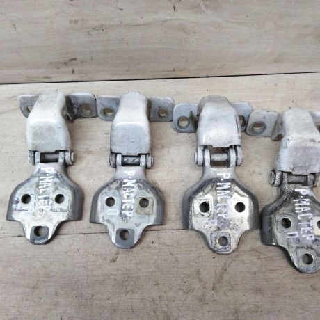 petlia-dveri-peredniaia-renault-master-art-37254-big-0