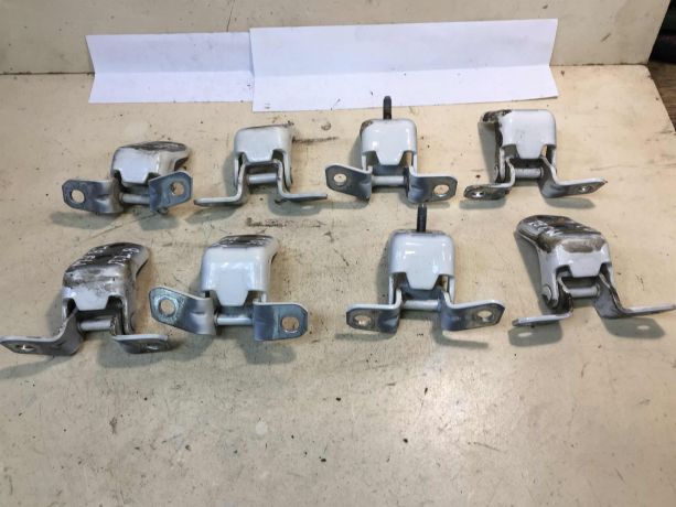 petlia-dveri-mazda-3-art-37541-big-0