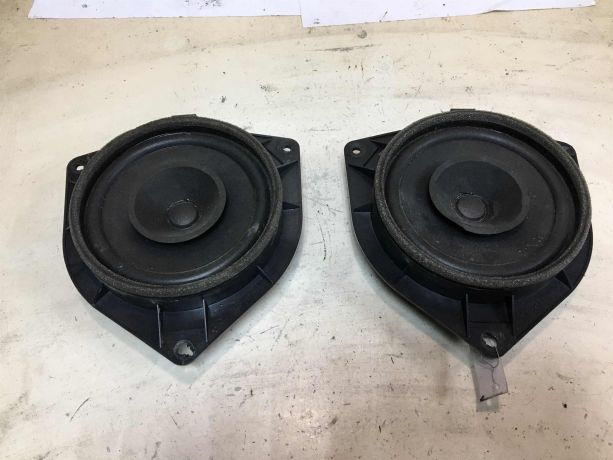 dinamik-akusticeskii-zadnii-toyota-corolla-ix-e120-e130-rest-xetcbek-art-37612-big-0