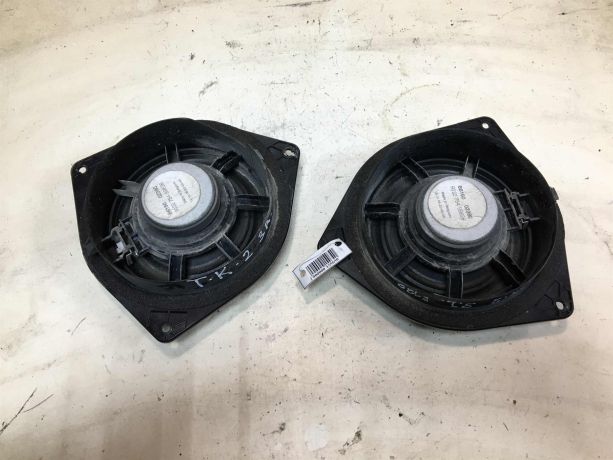 dinamik-akusticeskii-zadnii-toyota-corolla-ix-e120-e130-rest-xetcbek-art-37612-big-1