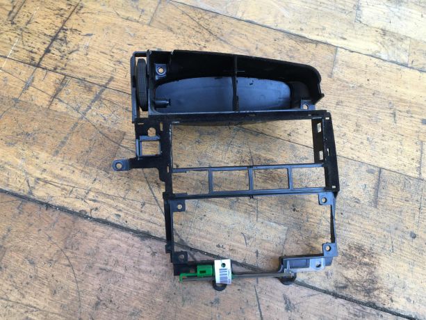 ramka-centralnaia-torpedy-volkswagen-passat-b4-art-38798-big-2