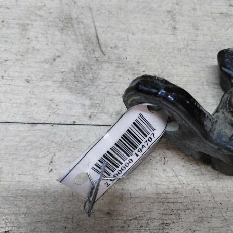 petlia-dveri-peredniaia-pravaia-ford-focus-2-art-38926-big-1