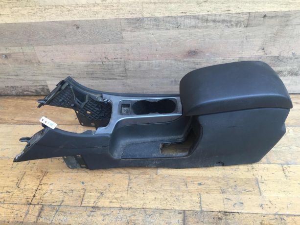 podlokotnik-v-sbore-s-tunnelem-ford-mondeo-4-kgba-16i-rest-art-39068-big-0