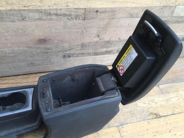 podlokotnik-v-sbore-s-tunnelem-ford-mondeo-4-kgba-16i-rest-art-39068-big-2