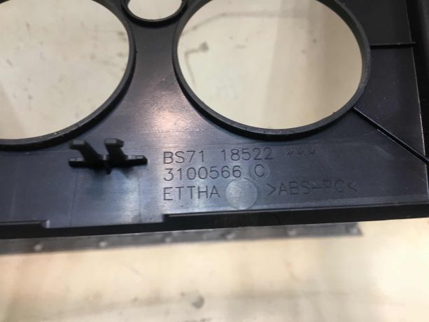 ramka-magnitoly-centralnaia-ford-mondeo-4-rest-art-39177-big-5