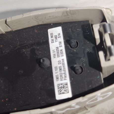 plafon-salona-fonar-osveshheniia-ford-mondeo-4-rest-art-39331-big-3