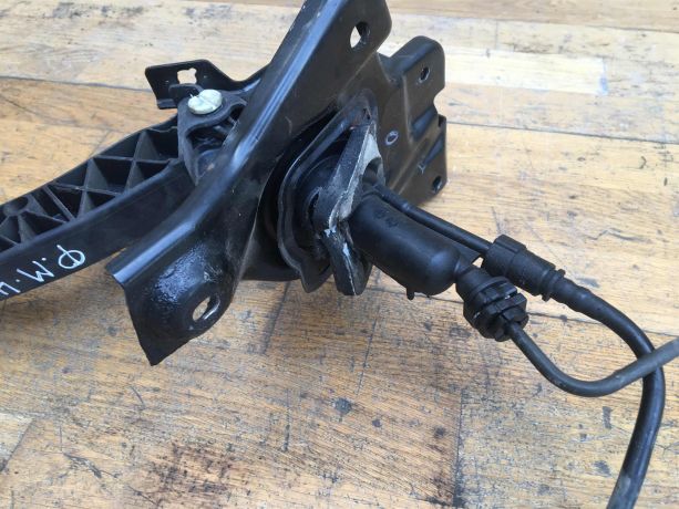 pedal-scepleniia-trubka-ford-mondeo-4-16i-sedan-art-39589-big-1