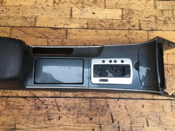 podlokotnik-tonnel-mazda-6-gg-art-39907-big-1