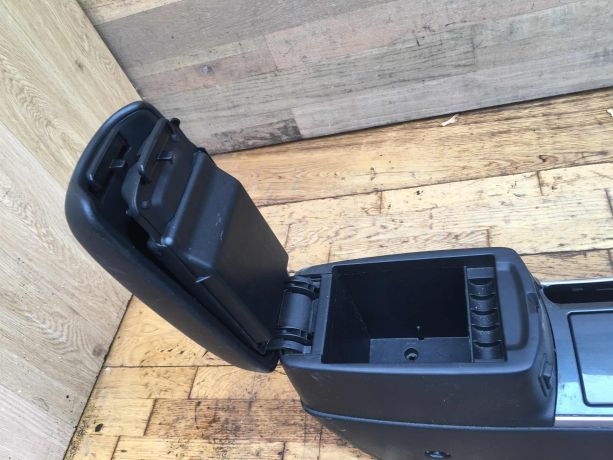 podlokotnik-tonnel-mazda-6-gg-art-39907-big-2