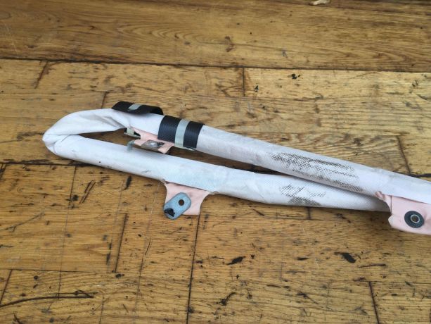 poduska-bezopasnosti-airbag-pravaia-v-krysu-mazda-6-gg-art-40166-big-2