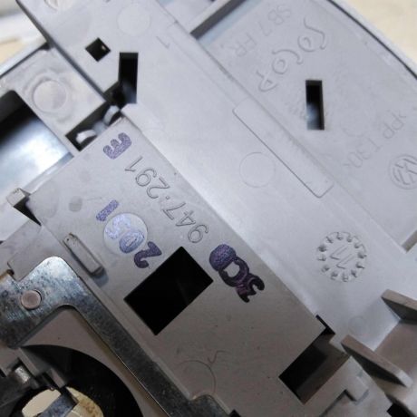 plafon-salonnyi-volkswagen-passat-b7-art-40830-big-1