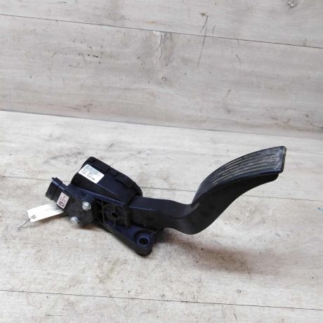 pedal-gaza-hyundai-solaris-art-41229-big-0