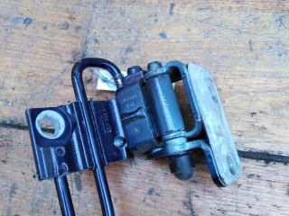 petlia-dveri-zadniaia-pravaia-volkswagen-passat-b7-art-41258