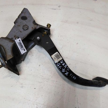 pedal-scepleniia-hyundai-elantra-iii-xd-2-do-rest-art-41661-big-0