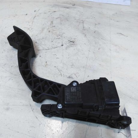pedal-gaza-ford-focus-2-rest-18-qqdb-art-42730-big-1