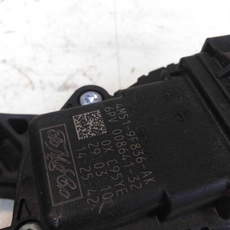 pedal-gaza-ford-focus-2-rest-18-qqdb-art-42730-big-2