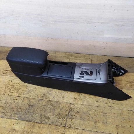 podlokotnik-mazda-6-art-42996-big-0