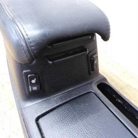 podlokotnik-mazda-6-art-42996-big-3