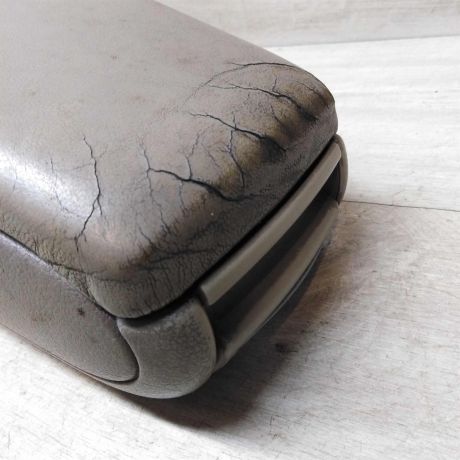 podlokotnik-audi-a6-c5-art-43122-big-1