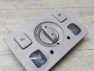 plafon-salonnyi-blok-upravleniia-liukom-audi-a6-c5-art-43152