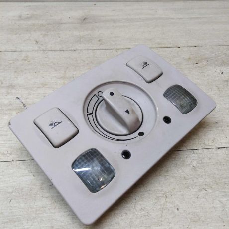 plafon-salonnyi-blok-upravleniia-liukom-audi-a6-c5-art-43152-big-0