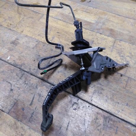 pedal-scepleniia-cilindr-magistral-ford-focus-3-rest-17gv-art-44298-big-0