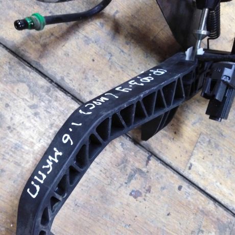 pedal-scepleniia-cilindr-magistral-ford-focus-3-rest-17gv-art-44298-big-3