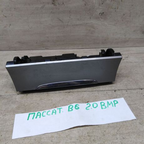 pepelnica-volkswagen-passat-b6-art-44802-big-0