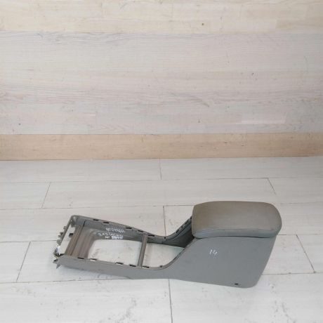 podlokotnik-renault-megane-2-art-45700-big-0