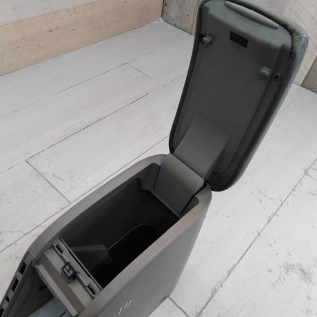 podlokotnik-renault-megane-2-art-45700-big-9