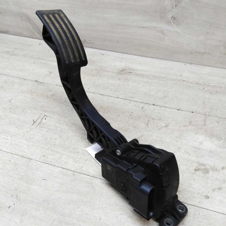 pedal-gaza-18-qqdb-ford-focus-2-do-rest-art-45739-big-1