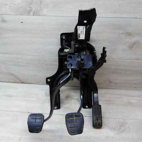 blok-pedalei-chery-amulet-16i-art-45826-big-0