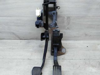 blok-pedalei-pedalnyi-uzel-ford-focus-2-do-rest-mkpp-art-45903