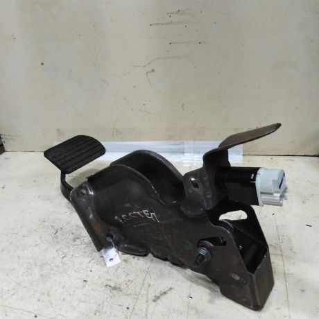 pedal-tormoza-robot-renault-sandero-ii-stepway-15gv-renault-logan-ii-art-46717-big-3