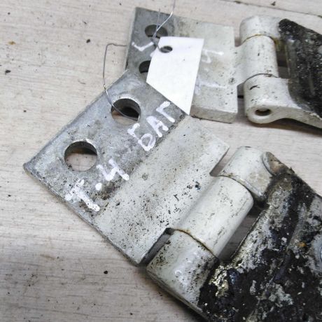 petlia-dveri-bagaznika-volkswagen-transporter-t4-art-47603-big-2