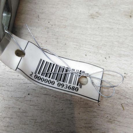 petlia-zadnei-levoi-raspasnoi-dveri-verxniaia-lada-largus-art-47981-big-2